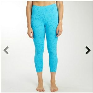 Oiselle Reflective Firecracker 3/4 Tights